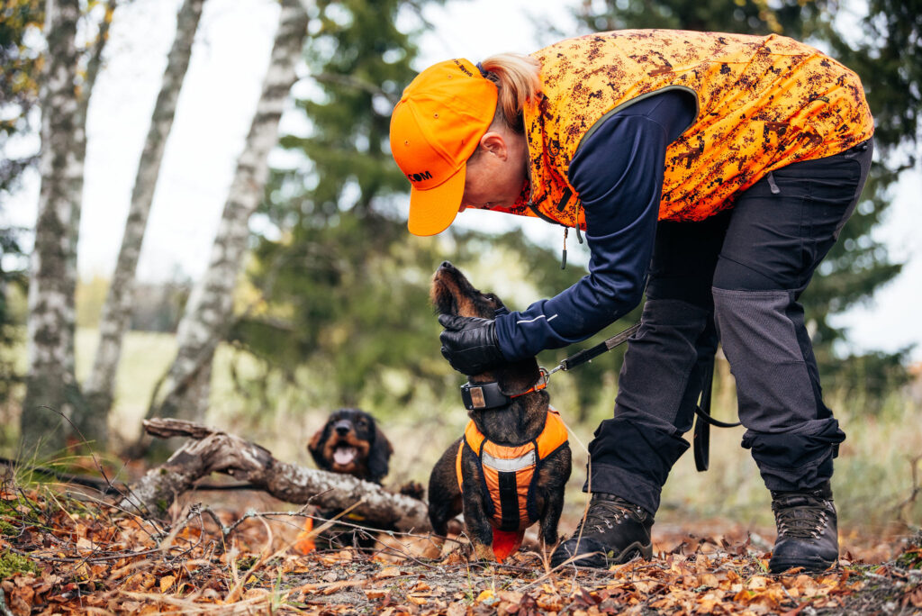 Hunting dogs perform at a level that most pet dogs never experience. While physical strain is a natural part of an active dog's life, the body also needs support and protection. This helps dogs stay active, healthy and capable throughout long hunting careers.