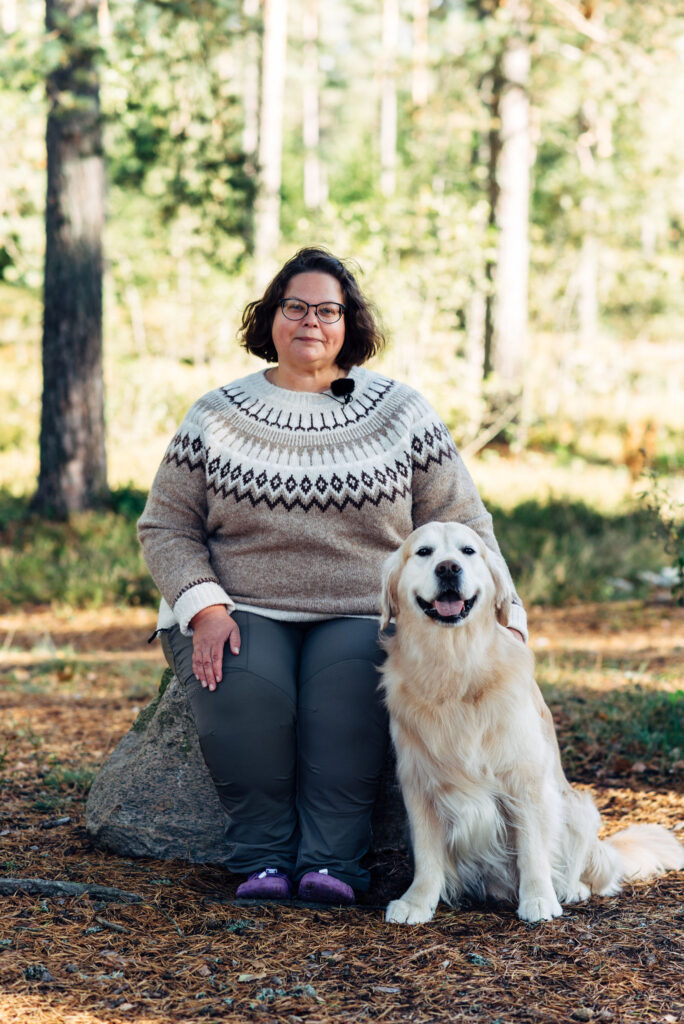 Eight-year-old Tarmo enjoys a busy life, from retriever sports to dog shows. To support his active lifestyle, owner Anna-Maria has chosen Nutrolin® SKIN & COAT and OMEGA SENSITIVE® oils.