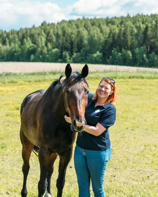 You may think your horse already shines—but after Nutrolin® HORSE Skin & Coat, you might need sunglasses. 😎